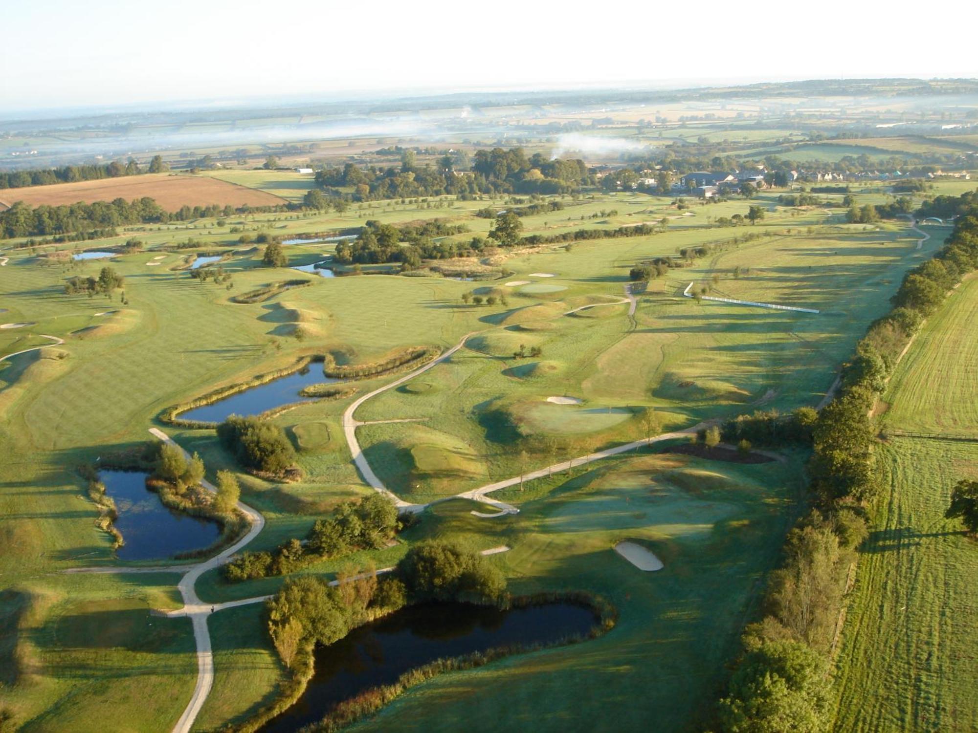 The Wiltshire Hotel, Golf And Leisure Resort Swindon Exteriör bild