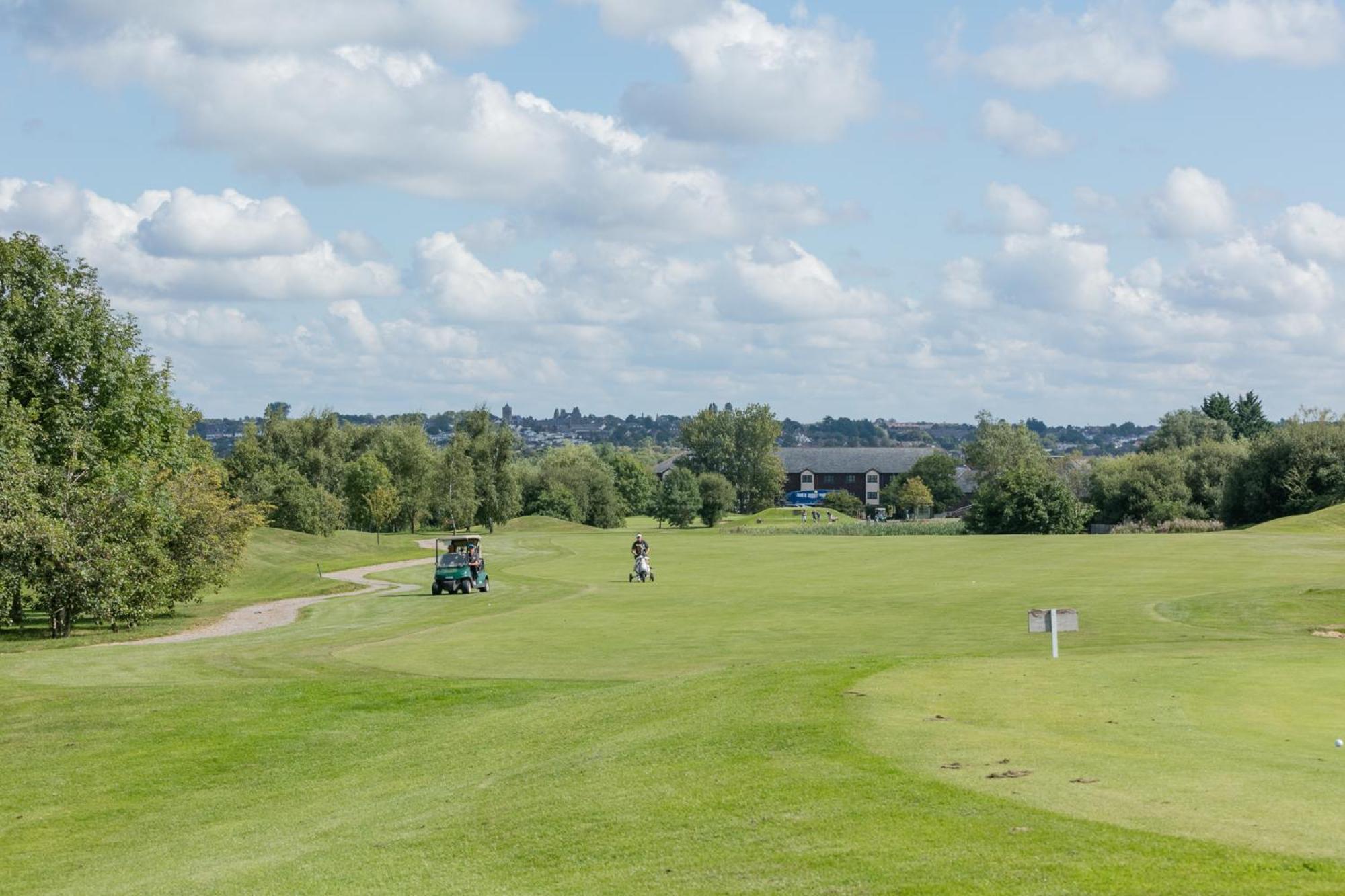The Wiltshire Hotel, Golf And Leisure Resort Swindon Exteriör bild