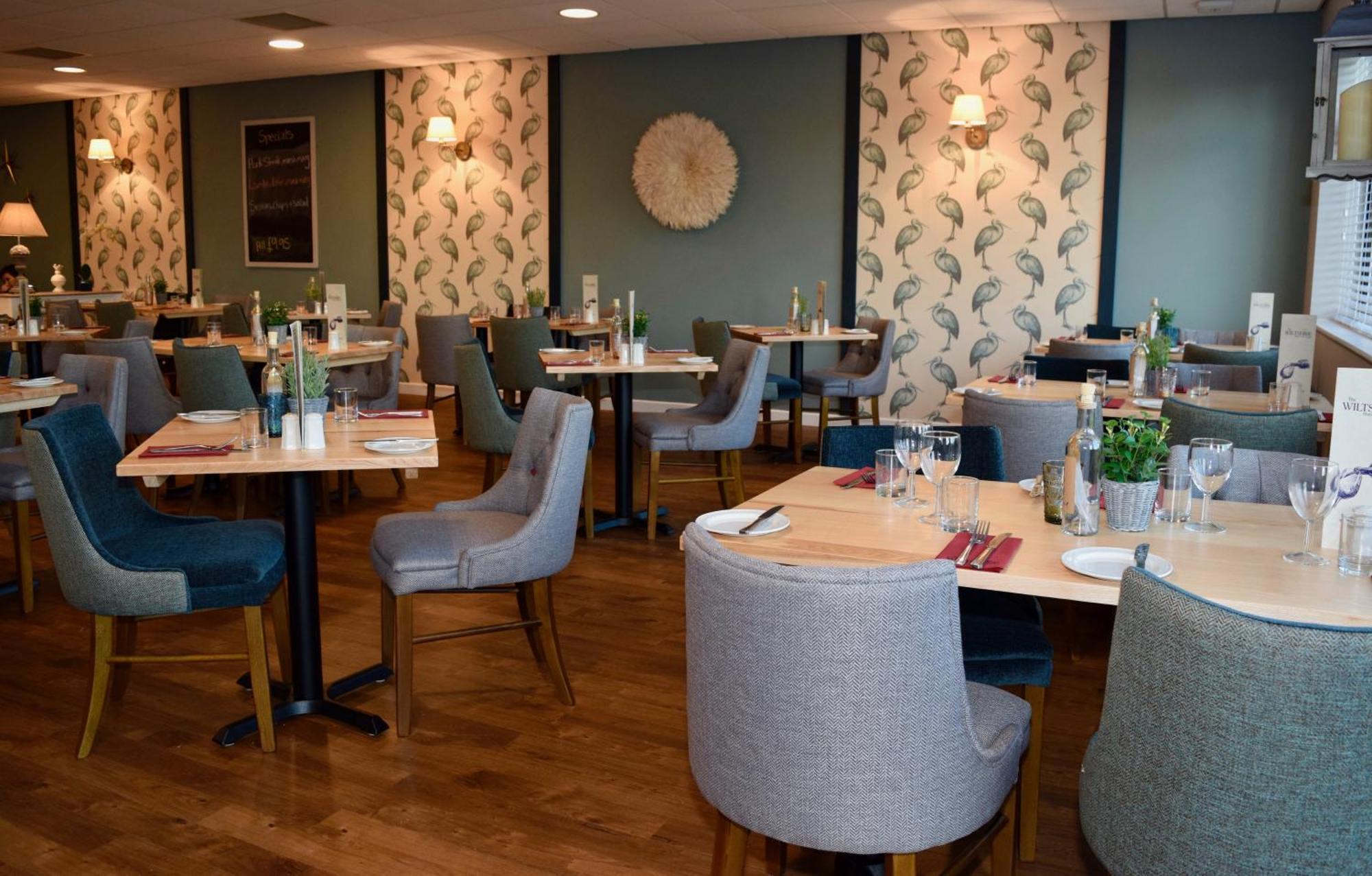 The Wiltshire Hotel, Golf And Leisure Resort Swindon Exteriör bild