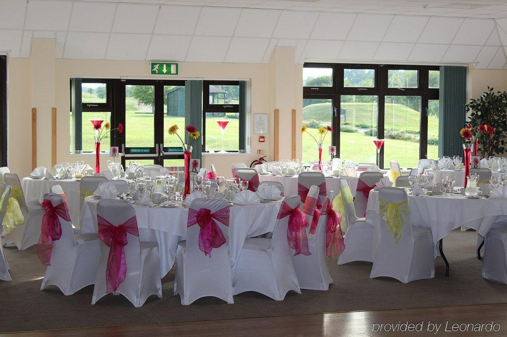 The Wiltshire Hotel, Golf And Leisure Resort Swindon Exteriör bild