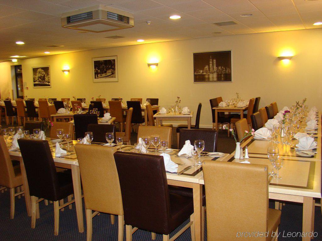 The Wiltshire Hotel, Golf And Leisure Resort Swindon Exteriör bild